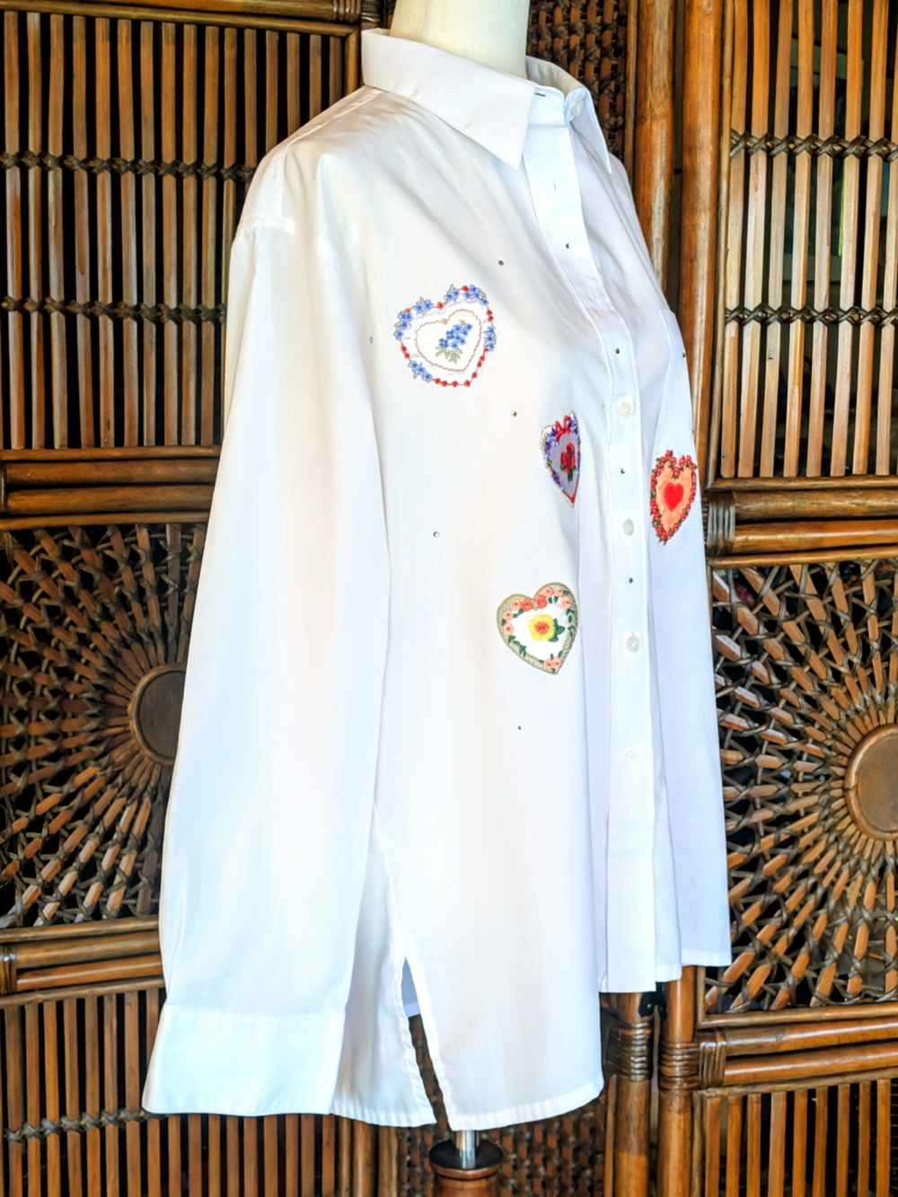 MiLi DESIGNS Embellished Hearts Button-Down Shirt - LG - EVC - Picture 4 of 15